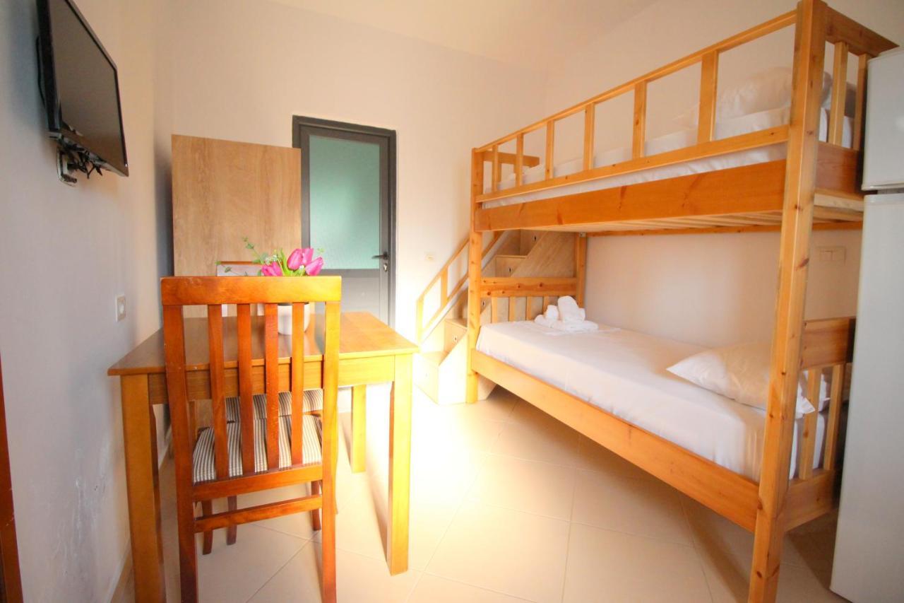 Emerald Inn Ксамил Экстерьер фото